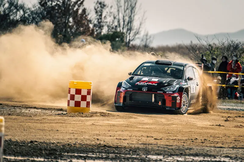 foto-tireshop-advan